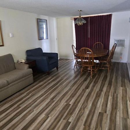 Red Carpet Inn Pulaski Экстерьер фото